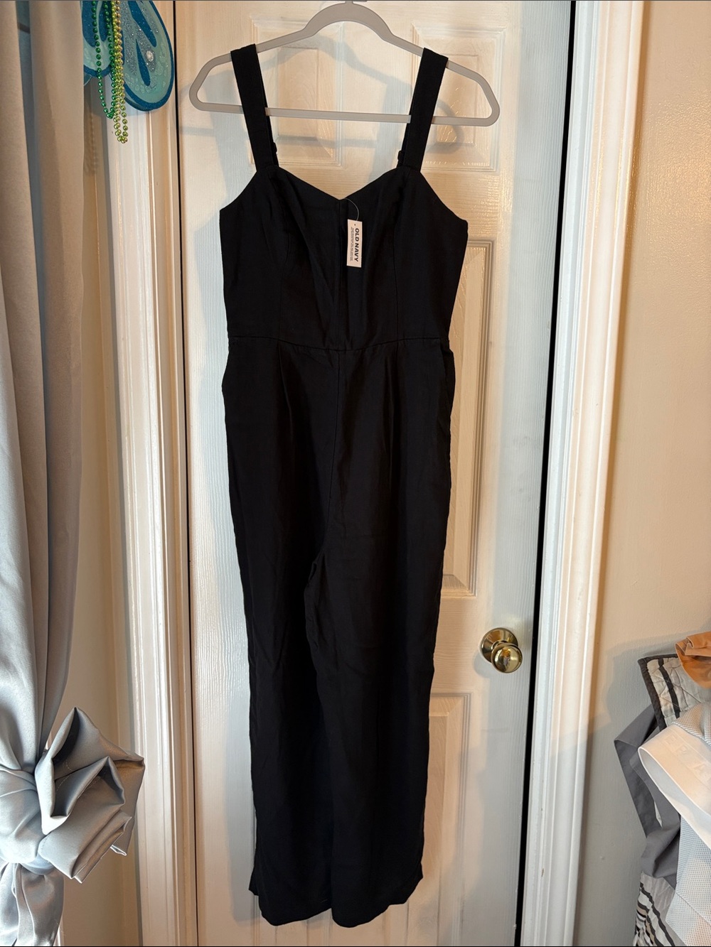 NWT Old Navy linen blend romper size medium black.